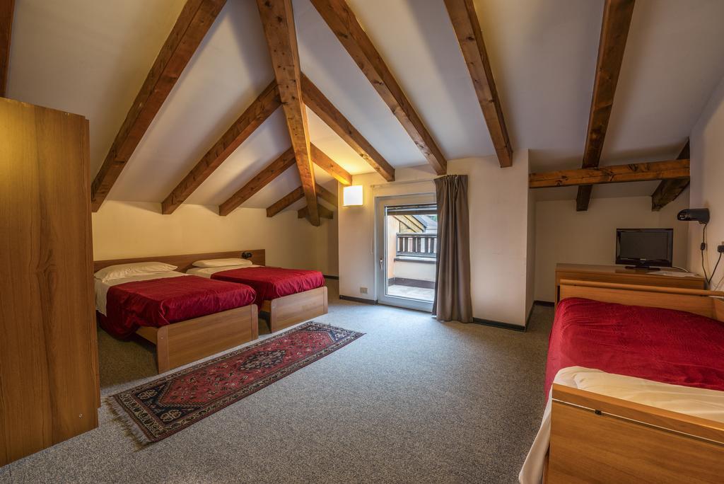 Hotel Drago Mezzocorona Rum bild