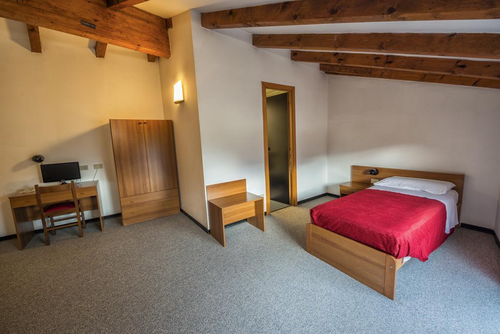 Hotel Drago Mezzocorona Exteriör bild