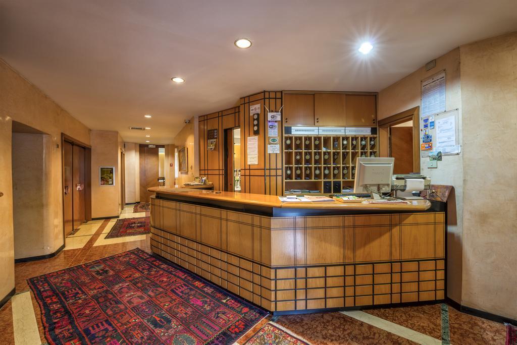 Hotel Drago Mezzocorona Exteriör bild