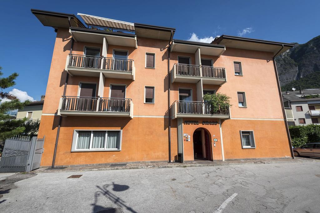 Hotel Drago Mezzocorona Exteriör bild